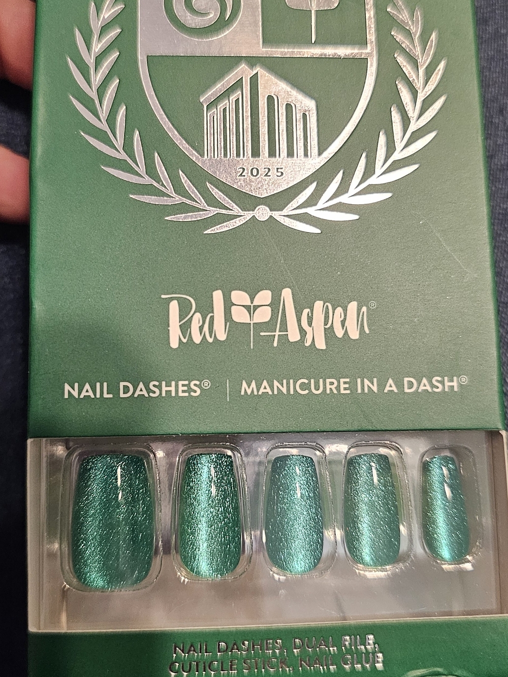 Red Aspen Emerald Green Press-On Nail Dashes